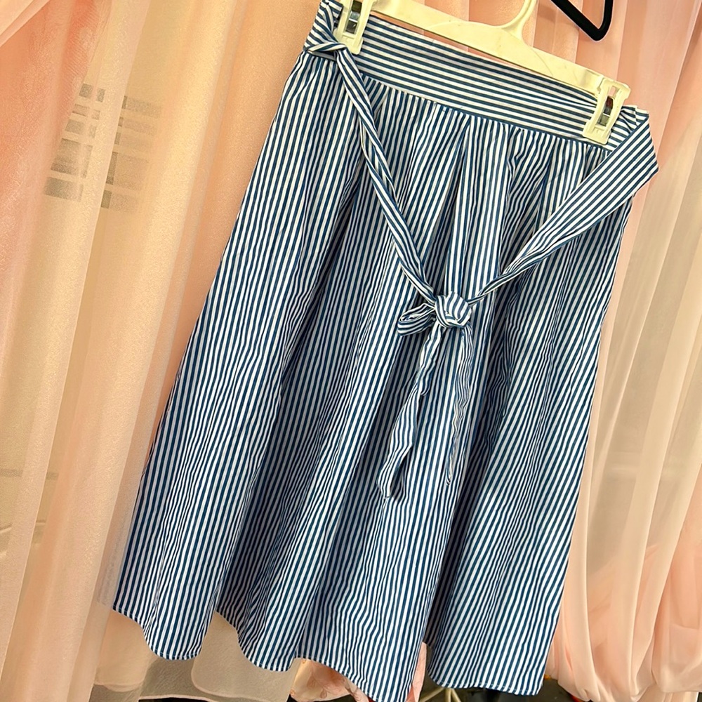 Blue stripes skirt